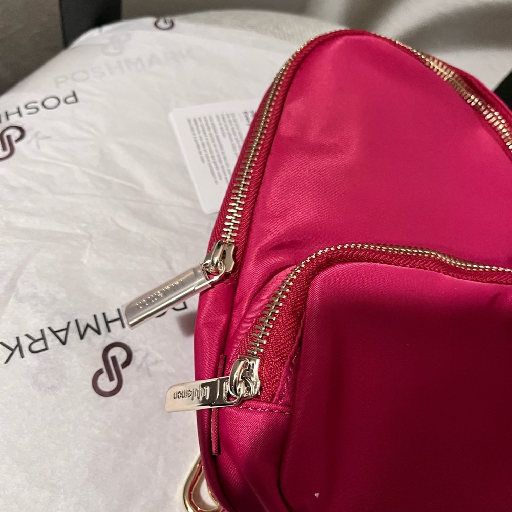 LULULEMON NWT AUTHENTIC EVERYWHERE BERRY RUMLE COLOUR SLING SMALL BAG - Picture 11 of 17
